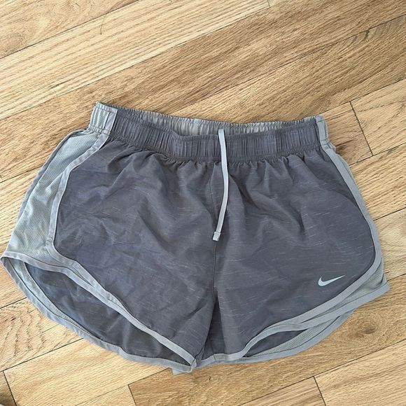 Nike Pants - Nike shorts - Gray color - Size M